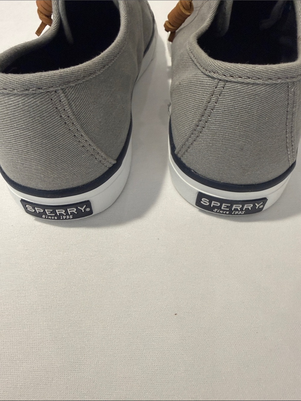 NEW Sperry Gray Canvas Low-Top Sneakers with Tan Laces - Picture 4 of 10